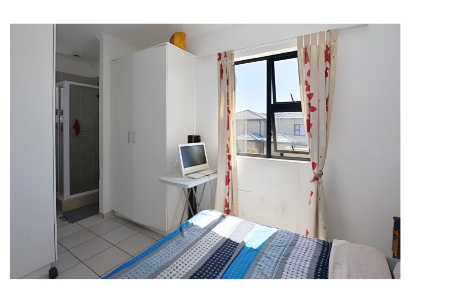 3 Bedroom Property for Sale in Parklands East Western Cape
